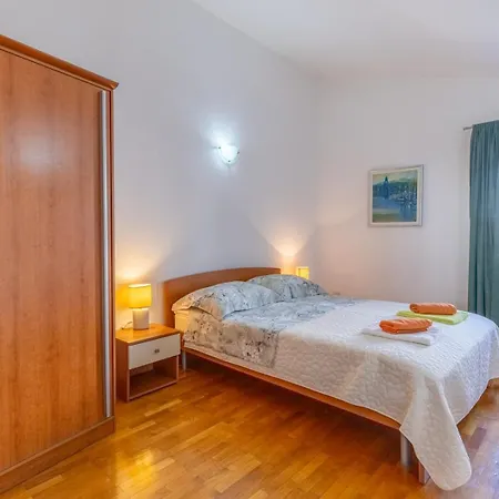 Grace Πανσιόν 3*